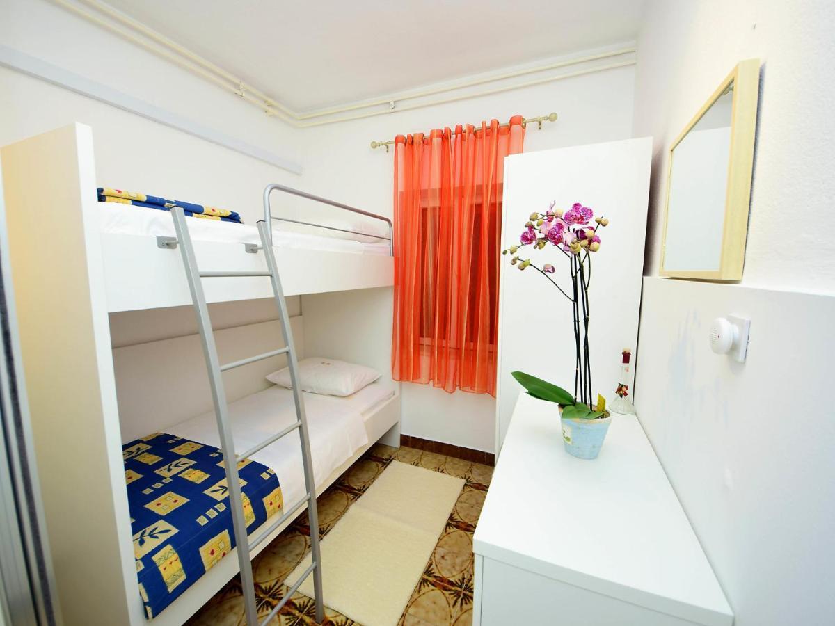 Apartment Marija Supetar Buitenkant foto